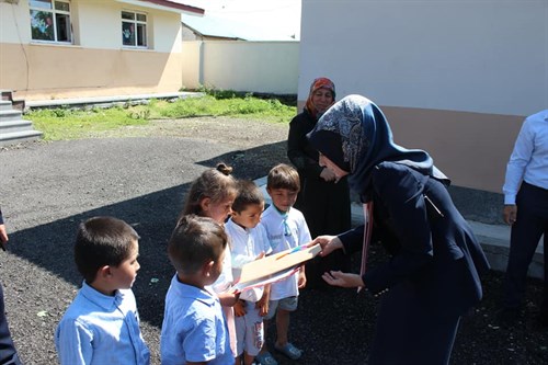 Karahan ve Esenyayla Köylerinde Karne Sevinci